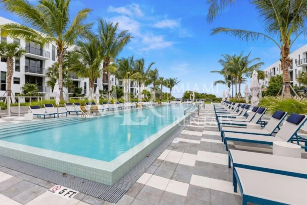 Modern Miami Suite - Pool Access In Prime Area Apartment Miami