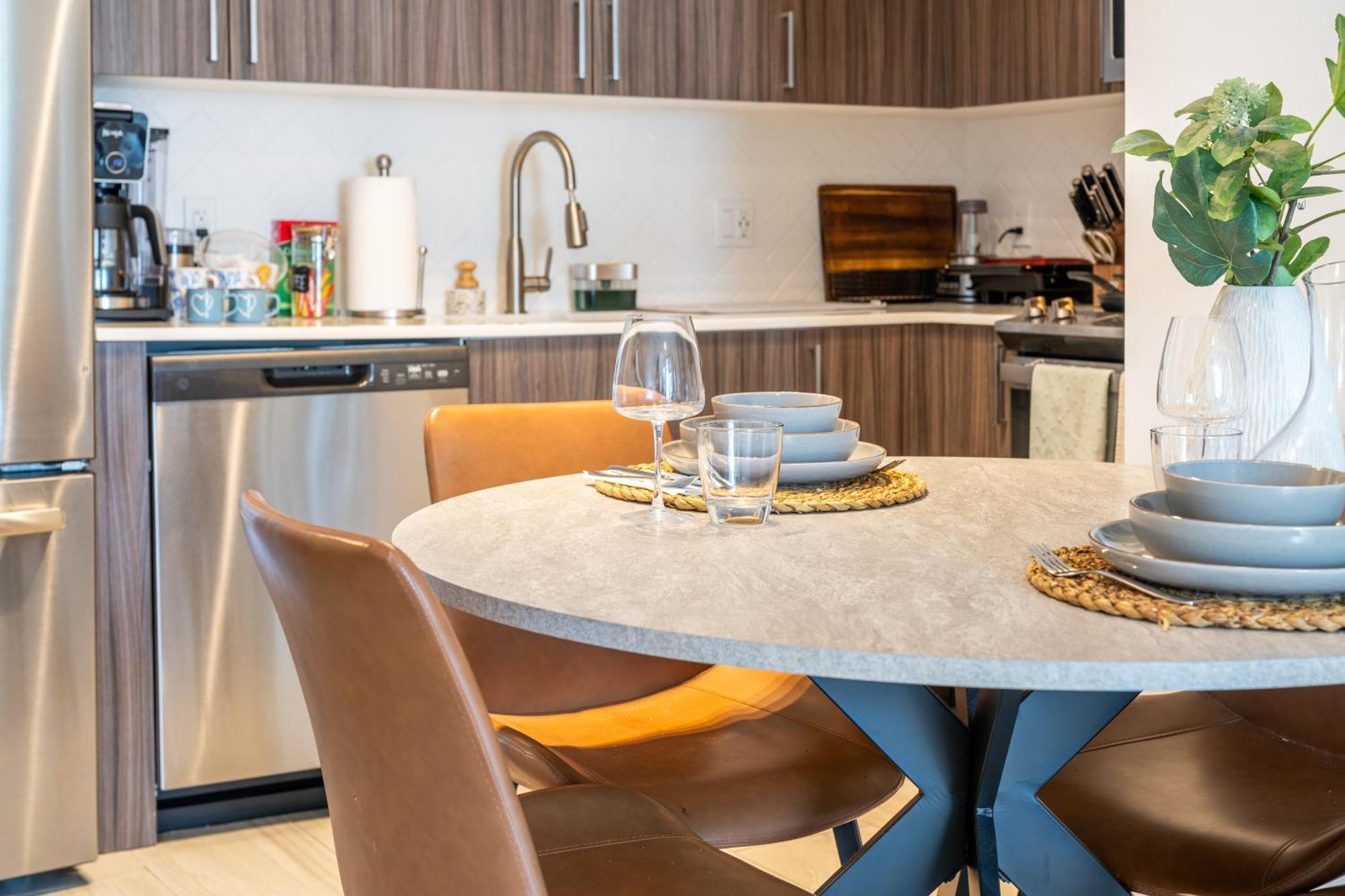 Modern Miami Suite - Pool Access In Prime Area *