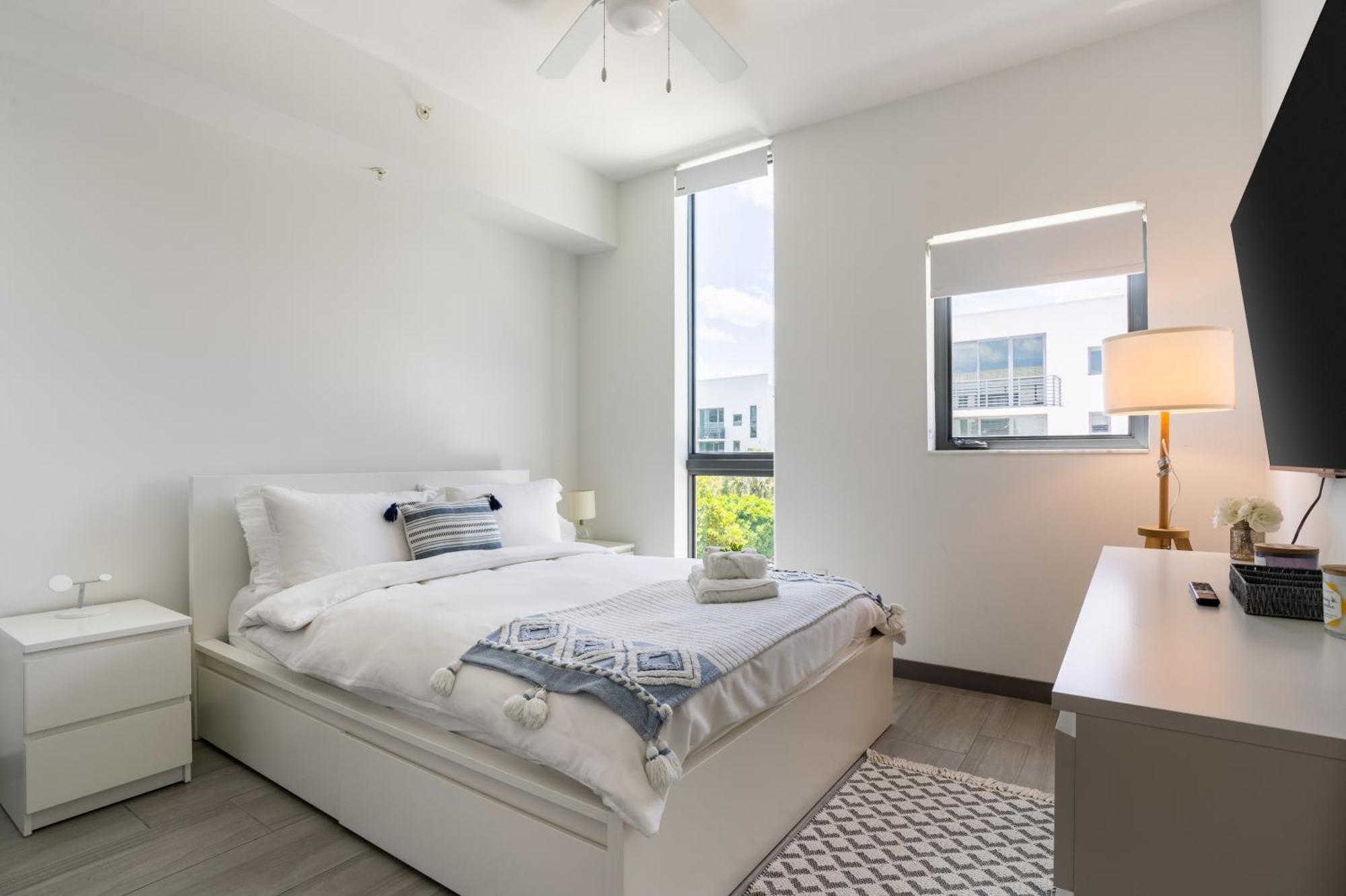 Modern Miami Suite - Pool Access In Prime Area