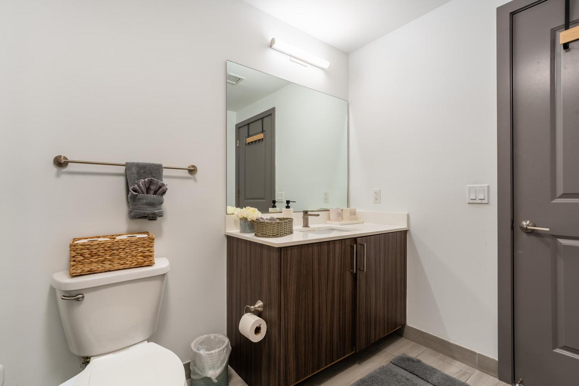 Modern Miami Suite - Pool Access In Prime Area Miami